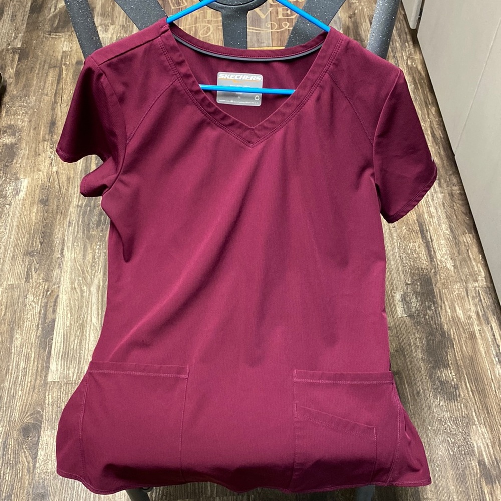 Women’s Sketchers Medium Scrub Set